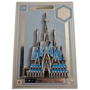 Disney Castle Collection Limited Release Frozen Arendelle Jumbo Hinged Pin